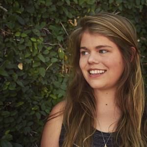 Meet your Posher, Maegan